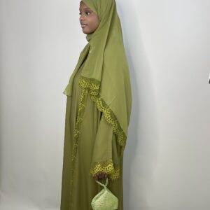 L’ensemble lace olive