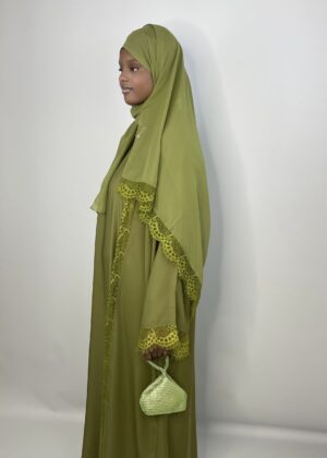 L’ensemble lace olive