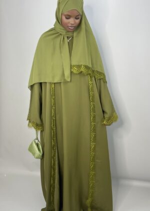 L’ensemble lace olive